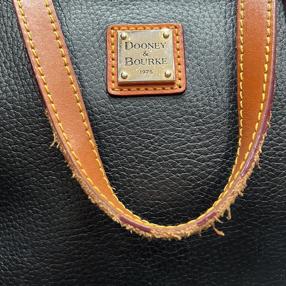 Dooney & Bourke Charleston Shopper Tote Shoulder Bag Black Pebbled Leather - Picture 3 of 9